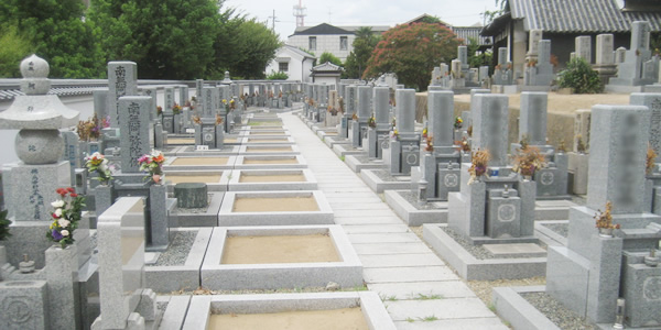 常念寺墓地